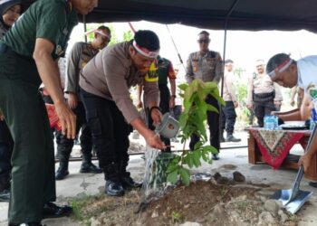 Polresta Malang Kota Sebar Ribuan Bibit Pohon di 5 Kecamatan