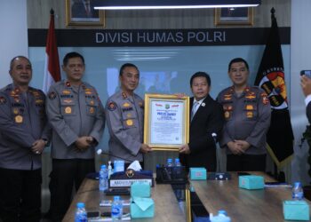 Divhumas Polri Raih Presisi Award Atas Prestasi Strategi Komunikasi Publik
