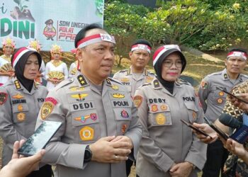 Polri Hijaukan Indonesia Raih Rekor MURI Usai Tanam 21 Juta Pohon Serentak di Indonesia