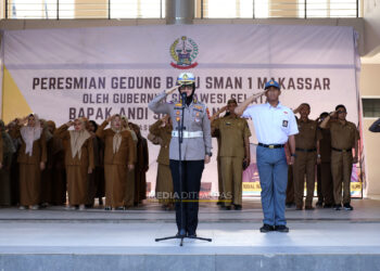 Ditlantas Sulsel dan jajaran serentak melaksanakan program Police Goes to School