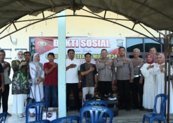 Polres Tanah Laut Laksanakan Kegiatan Bakti Sosial Dan Bakti Kesehata Di Kantor Desa Padang Luas