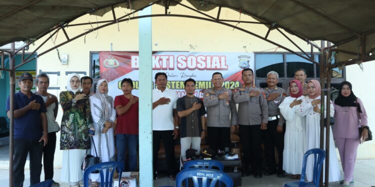 Polres Tanah Laut Laksanakan Kegiatan Bakti Sosial Dan Bakti Kesehata Di Kantor Desa Padang Luas