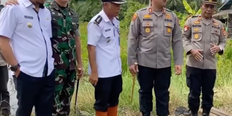 Kapolres Tanah Laut Beserta Staf dan Jajaran   Mengucapkan Selamat Ulang Tahun Ke – 78  Tentara Nasional Indonesia