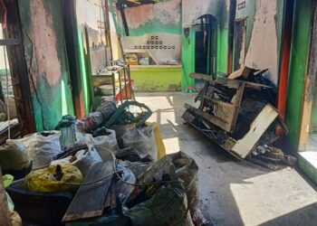 Peduli Sesama, Dirlantas Polda Sulsel Berikan Bantuan Sembako ke Korban Kebakaran di Kelurahan Tallo 