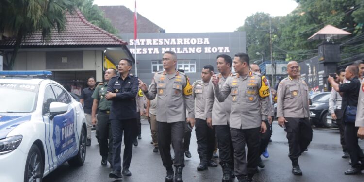Kapolda Jawa Timur Resmikan Gedung Opsnal Polresta Malang Kota