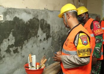 Bedah Rumah Warga Sukun, Polresta Malang Kota Libatkan Taruna Akpol