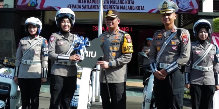 Eco-Patrol! Polresta Malang Kota Gunakan Motor Listrik untuk Tim Patroli