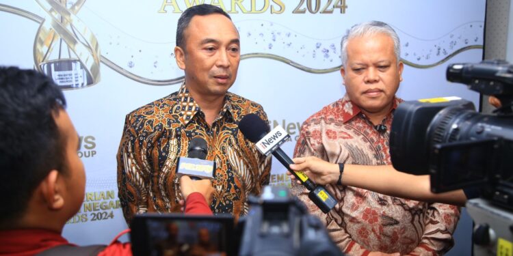Polri Raih Penghargaan Lembaga Dengan Pelayanan dan Komunikasi Terbaik