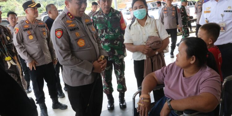 Kapolda Kaltara Irjen Pol. Hary Sudwijanto Sapa Warga Long Ampung dalam Kunjungan Kerja di Perbatasan