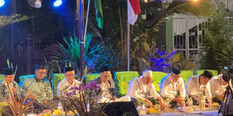 Kadiv Humas Polri Terima Ribuan Doa dari Ratusan Jamaah Nariyah Surabaya