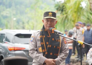 Polri Distribusikan Bantuan Kemanusiaan untuk Korban Bencana di Mauponggo, NTT