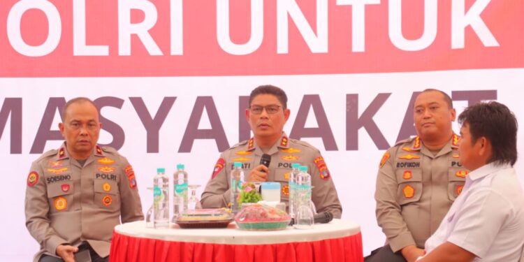 Kapolresta Bulungan Turut Mendampingi Kunjungan Kapolda Kaltara di Perbatasan Berau–Bulungan, Bagikan Bansos Bersama Bhayangkari