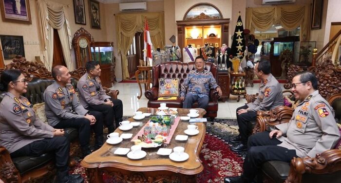 Kadiv Humas Polri dan Jajaran Anjangsana ke Jenderal Purnawirawan Da’i Bachtiar