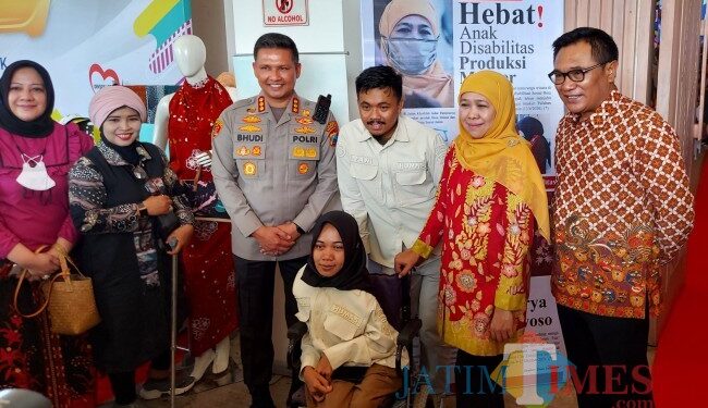 Peduli Disabilitas Gubernur Jatim Berikan Penghargaan Buat Kombes Pol Budi Hermanto saat Jabat Kapolresta Malang Kota