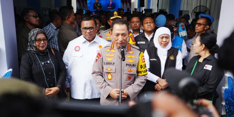 Kapolri Ziarah ke Makam Marsinah dan Letakkan Batu Pertama Museum Pahlawan Nasional di Nganjuk