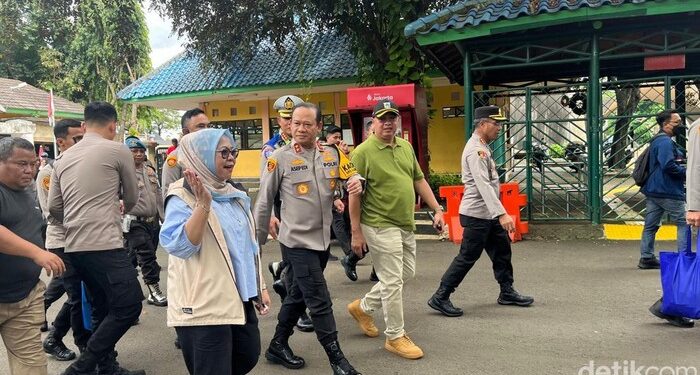Kapolda Metro Kunjungi Objek Wisata Ragunan, Pastikan Libur Natal Aman