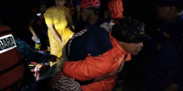 Banjir Rendam Korong Suranti Padang Pariaman, 250 Warga Dilaporkan Terjebak, Tim Rescue Korpolairud Lakukan Evakuasi